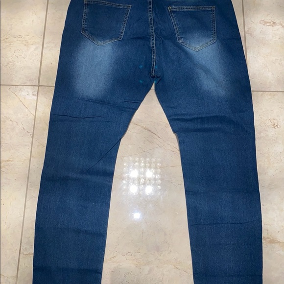 Ripped denim - Picture 2 of 2